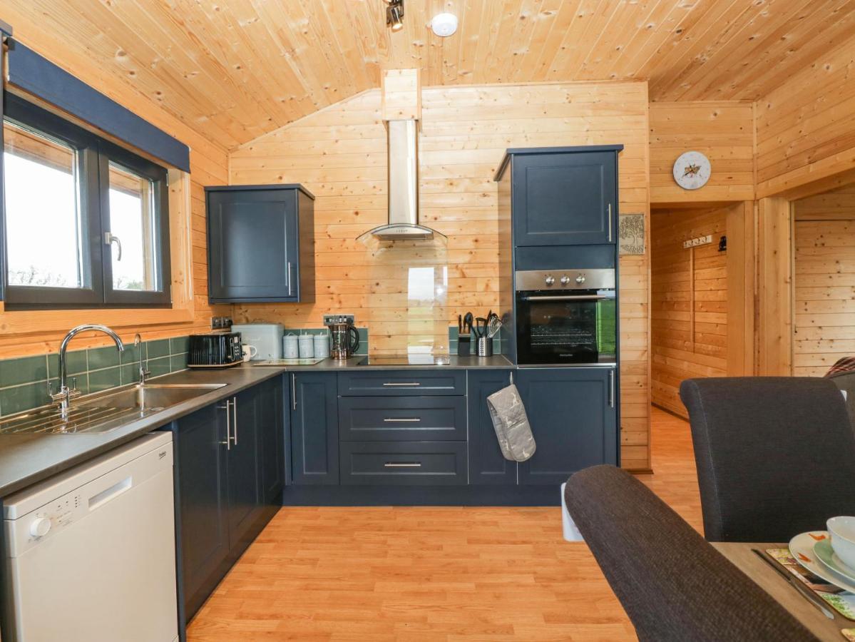 The Lodge At Crossroads Farm Bridgwater Exterior photo